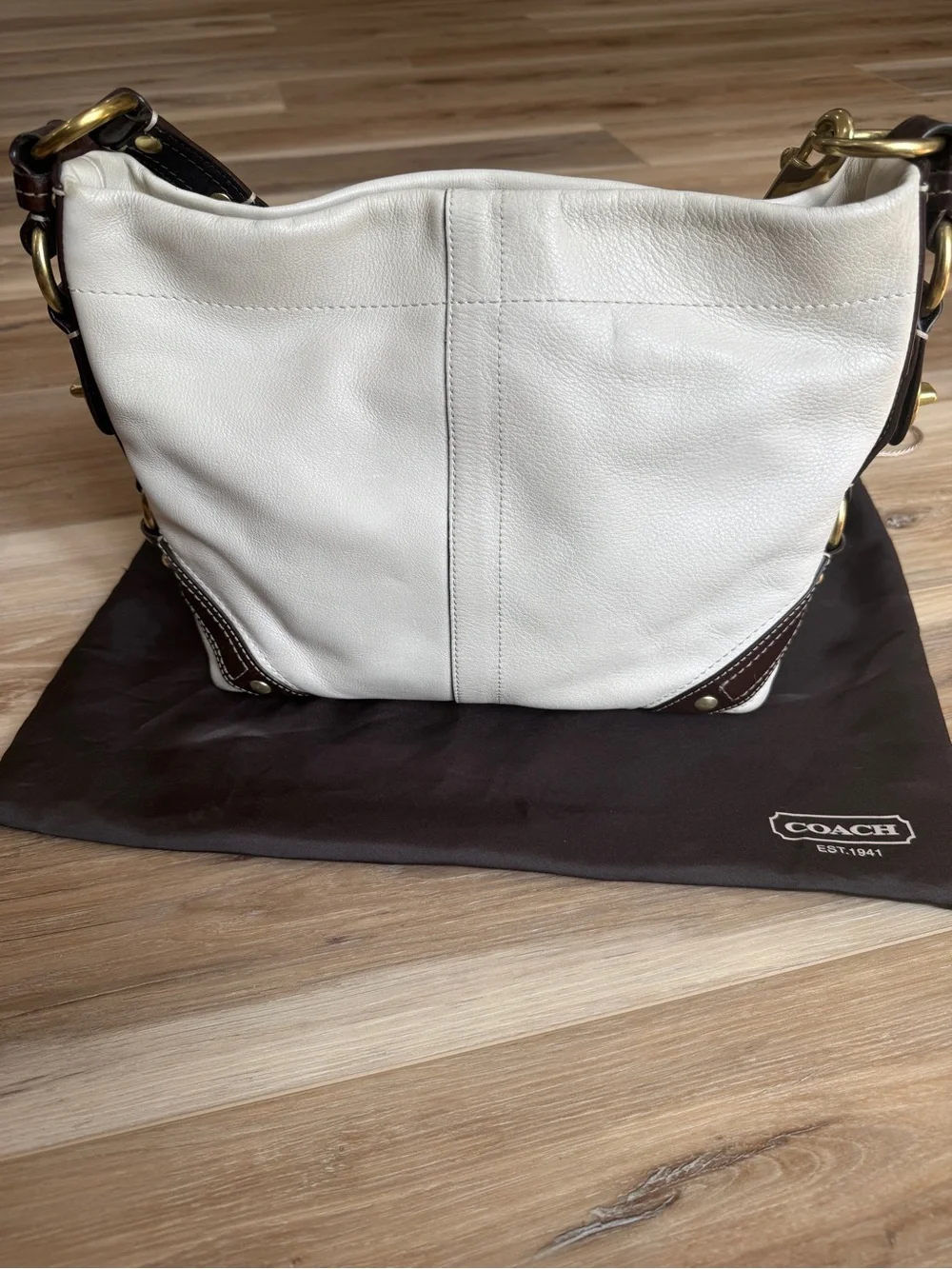 Vintage Coach Carly Leather Hobo Bag Off-White Leather Gold Hardware J0782-10615